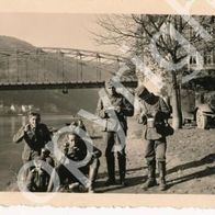 Foto WK2 Soldaten Wehrmacht Panzerjäger Einheit mit LKW X52 kaufen