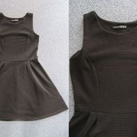 Kleid schwarz Gr. 34 von Atmosphere, pflegeleichtes Material - gut erhalten