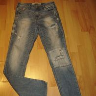 Hollister Jeans bleached / destroyed Fetzen Gr 27/32