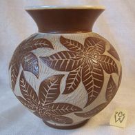 Keramik Vase mit Ritzdekor, gemarkt s. Foto * **