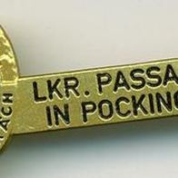 BLS LKR. Passau 1984 Brosche Abzeichen Pin :