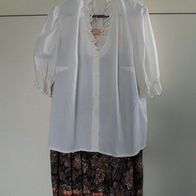 weiße Bluse und Rock mit Blumenmuster (M#)