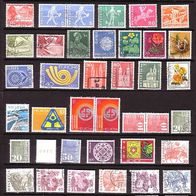 Lot von 97 Briefmarken aus der Schweiz