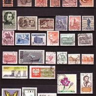 Lot von 223 Briefmarken aus Polen, darunter viele alte Marken und wunderschöne Motivm
