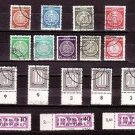DDR von 1954 bis 1957: Dienstmarken 16 gestempelten Briefmarken + 3 postfrische ZKD