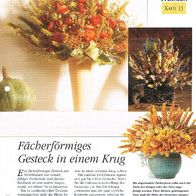 Fächerförmiges Gesteck in einem Krug (Deko-K) - Infokarte über