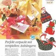 Perfekt verpackt mit verspielten Anhängern (Deko-K) - Infokarte über
