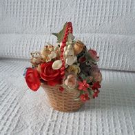 Keramikkorb mit Kunstblumen (M#)