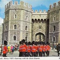 England 1974 - Windsor Castle: Henry VIII´s Gateway, AK 40 Ansichtskarte Postkarte