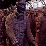 China 1994 - Xi´an - Terracotta Soldier, AK 388 Ansichtskarte Postkarte