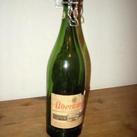 Sammler alte 1 L Sprudelflasche 1950 Flasche Glas Schnappverschluß Überkinger grün