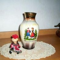 Andenkenporzellan Vase & Trachtenpuppe, aus dem Schwarzwald, 2 Teile !