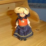 Kleine Sammelpuppe - Trachten Puppe Teil 1