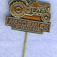 Orig. alte Mc. Cormick Traktor Anstecknadel Pin :