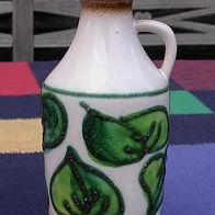 Vase aus Ton mit grünen Blättern, Strehla DDR, 18 cm