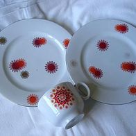 2 Teller ( Hennenberg ) und 1 Tasse ( Winterling )