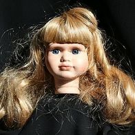 Puppenkopf mit blonder Kunsthaar Perücke