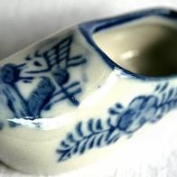 Miniatur Porzellan Schuh handgemalt aus Holland für den Setzkasten, Dekoration