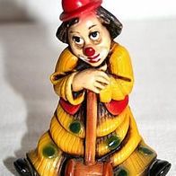 Clown mit Hammer und rotem Hut handgemalt, ca. 8,5 cm hoch, Dekoration