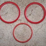 3 rote Armreifen aus Plastik