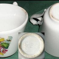 Puppen-Porzellan Tasse, vermutlich DDR oder noch vor 1945, mit Blumen