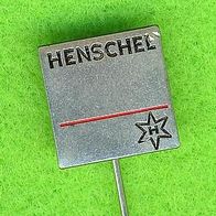 Alte Henschel LKW Anstecknadel Pin :