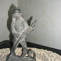 Zinnfigur Feuerwehrmann, 1,9 kg, alte Figur