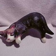 Niedliche Katze als Regal-Tier aus Keramik handbemalt
