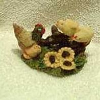 Hühner-Szene mit Küken F.3 aus Kunststein handbemalt