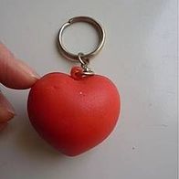 Süßer Schlüsselanhänger mit dickem roten Herz