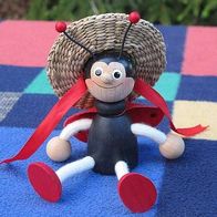 Lustige Marienkäfer-Puppe m. Mexikanerhut, Schwingfigur