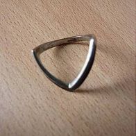 Silberring Dreiecksform vorne schwarz beschichtet