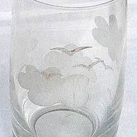 Trinkglas (6) - helles Glas mit hellen Wolkenmustern