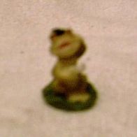 Niedlicher Mini-Frosch F.5 aus Kunststein handbemalt