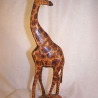 Alte, handgeschnitzte Holz-Figur - " Giraffe "