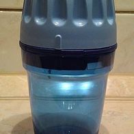 Tupperware Knobi Twist / Knoblauchzerkleinerer in tollen Blau