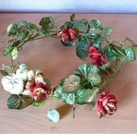 Kleine Girlande mit Rosen