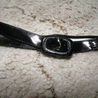 schwarzer Gürtel aus Kunstleder (Lackleder) ca. 1,6 cm breit und 96 cm lang