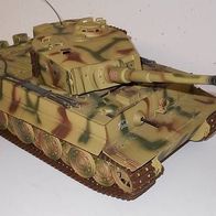 1:18 Deutsche Wehrmacht Tiger Panzer, Ardennen 1944 - Fertigmodell v. 21st Century !!