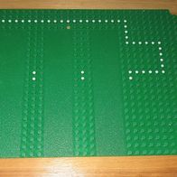 Lego Bauplatte grün Noppen Grundplatte runde Ecke weiße Markierung Einfahrt