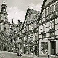 31737 Rinteln an der Weser 1957 Marktplatz - Stadtwerke , VW Käfer Mercedes