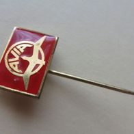 Avia LKW Anstecknadel Abzeichen Lapel Pin :