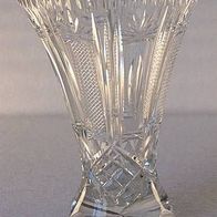Alte sehr fein geschliefene Kristallglasvase, Vase Nr. 3