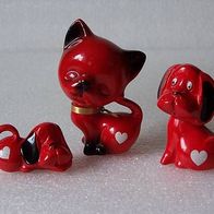 Drei kleine Keramik-Figuren - zwei Hunde u. eine Katze