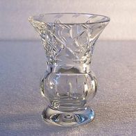 Kleine Kristallglas-Vase mit Sternen und Kreuz-Shliff , Vase Nr. 2