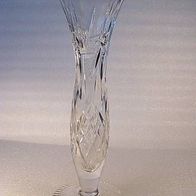 Große, sehr stabile und massive Kristallglas-Vase mit Sternschliff