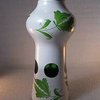 Böhmische, weiß-grüne, handbemalte Glasvase