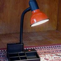 Schreibtischlampe mit Ablagefächern, schwarz-rot