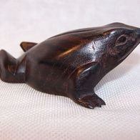 Frosch-Figur aus Horn
