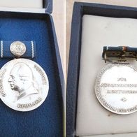 DDR Abzeichen * Gotthold Ephrahim Lessing Medaille Silber mit Etui * Volksbildung